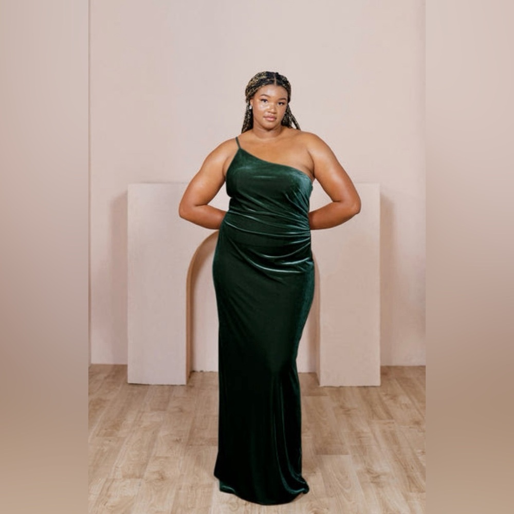 Jade Velvet Dress - Revelry